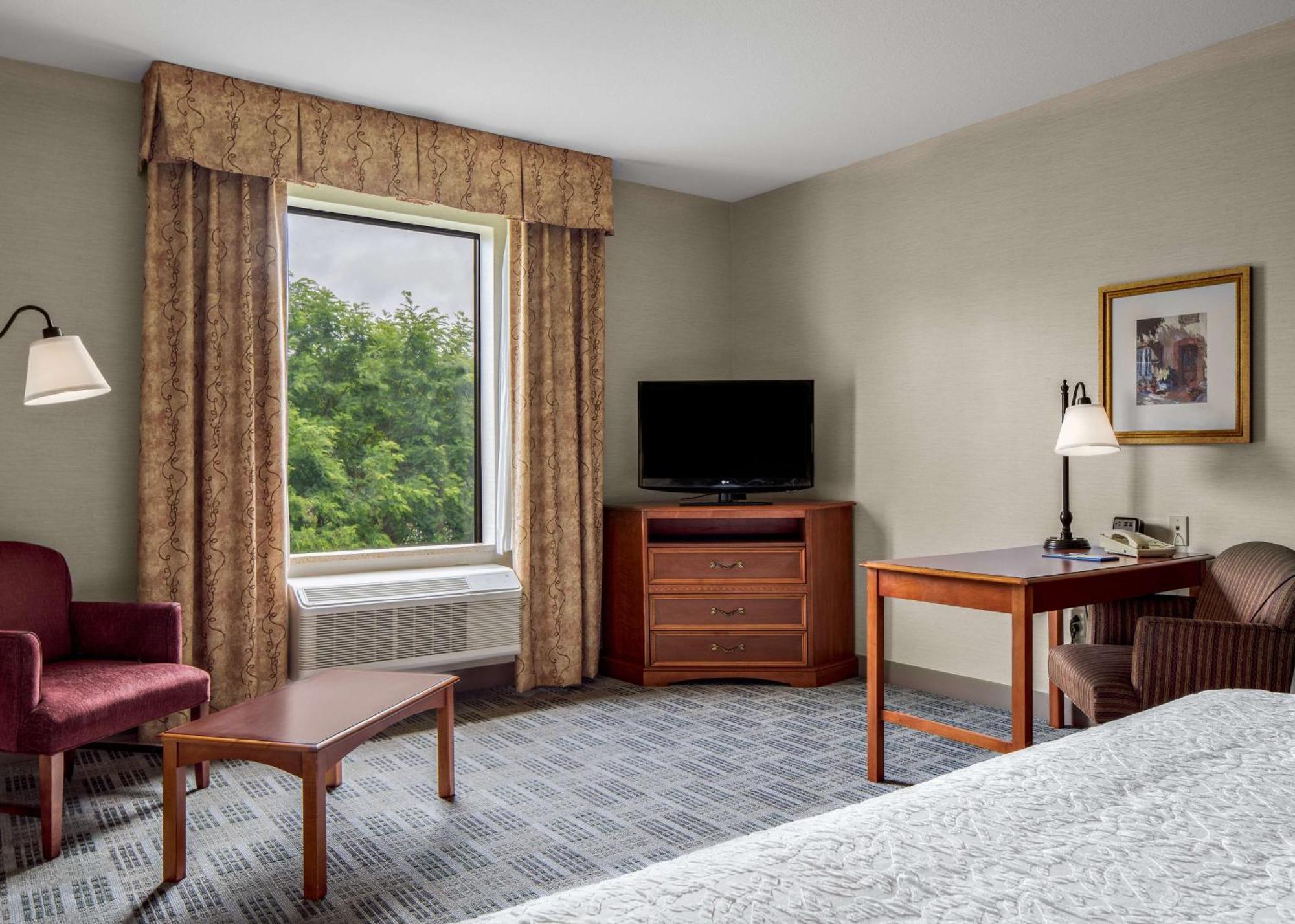 Hampton Inn & Suites Grove City Exterior photo