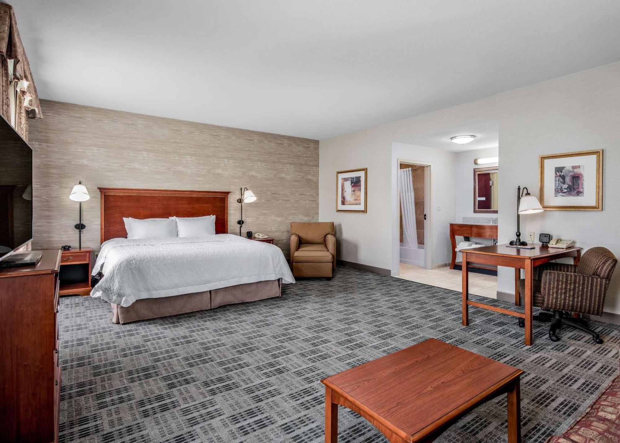 Hampton Inn & Suites Grove City Exterior photo